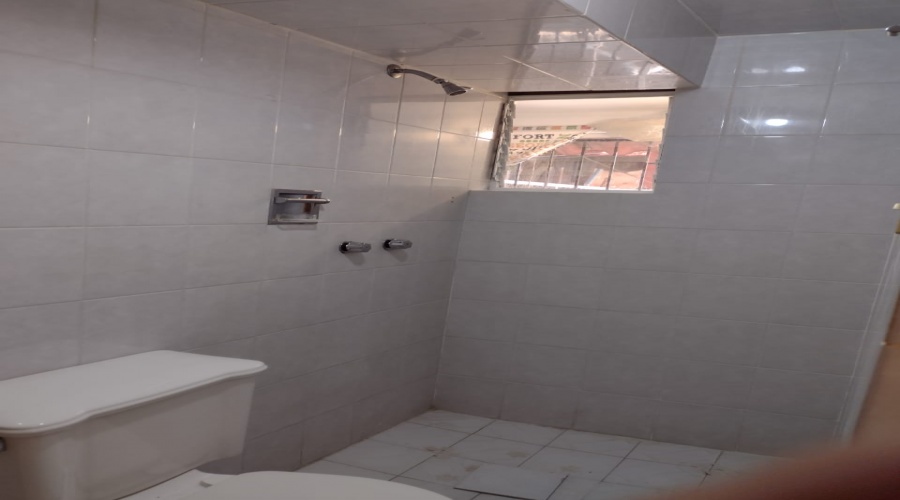 3 RECAMARAS
PLANTA BAJA
MUY COMODO
SALA, COMEDOR, COCINA INTEGRAL Y ESTUFA
ESTACIONAMIENTO CON PROTECCION
TODOS LOS SERVICIOS
PISOS LOSETA Y AZULEJO EN BAÑO